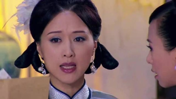 为了救出老爷，五姨太甘愿前往土匪窝