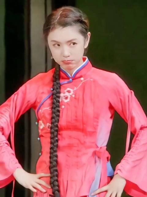 李云霄 可爱嘟嘴兜
