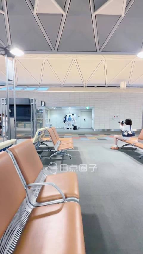莎莎判断这个小甜水儿要不要是靠闻的 哈哈哈
