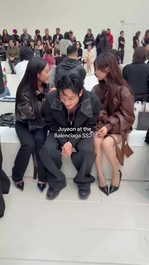 杨超越时装周热聊,李柱延成背景板,陈星旭不用来了