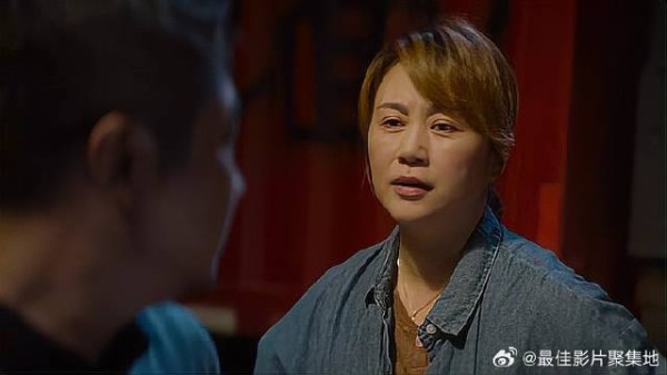 范丞丞拍到油耗子罪行，被追杀，下秒竟钻狗洞跑了