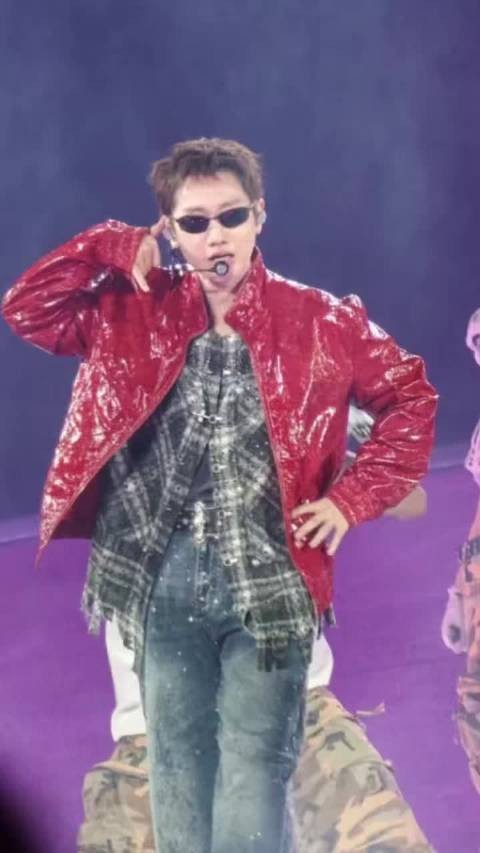 汪苏泷新衣闪亮登场,状态松弛会穿搭