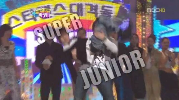 十七年前的今天(091004)，SuperJunior 在中秋特别节目中带来了少女时代的