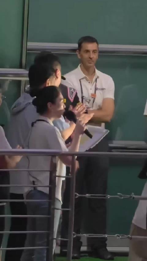 王一博车组斩获专业赛道冠军