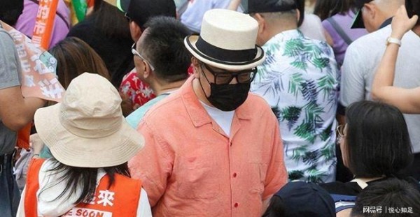 越挖越有!蔡康永塌房仅,24,小时,更多黑料被曝,难怪黄渤尖锐回怼