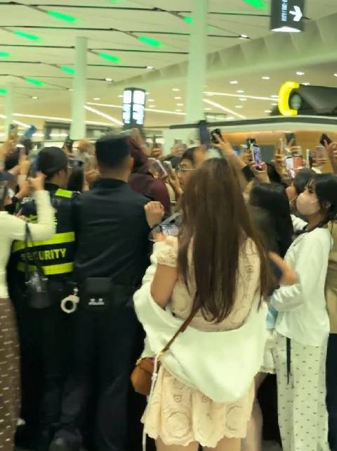 现在的孩子咋办哦,全是女孩子,“老公”来了,来了