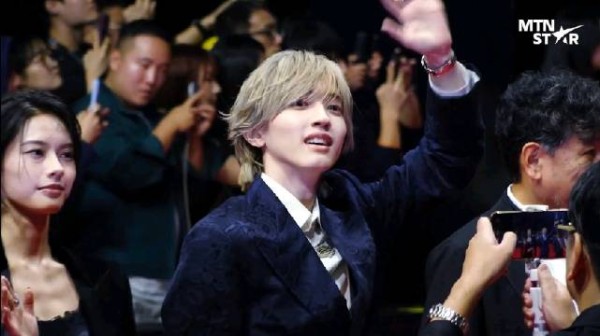 道枝骏佑安斋星来亮相第31届釜山电影节红毯