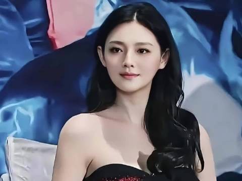大S早期采访,被主持人夸是来宾里最优雅的…