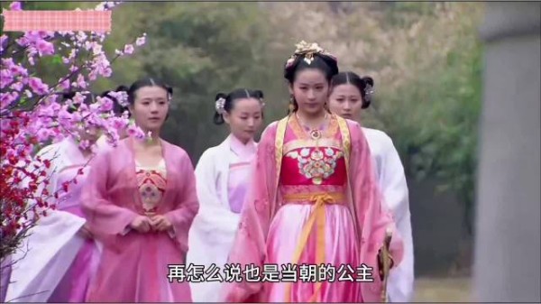 小时候偏爱女主,只觉得她太胖,现在看这才是国色天香的公主啊