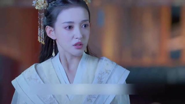 女孩惊恐的发现，未来嫂嫂竟是传说中的鱼人