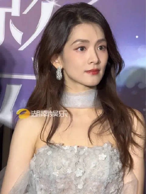 从相册里扒拉出来的绝美fo！不允许有人错过陈昊宇的美貌！