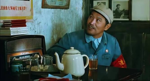 二喜向聋哑凤霞鞠躬,命运亏待之人相遇