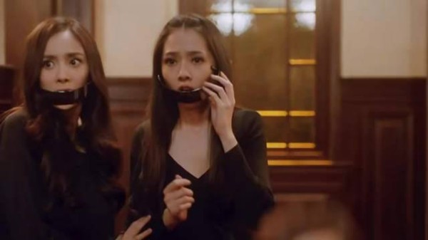 不好！姐妹们，你们先走，我来掩护！