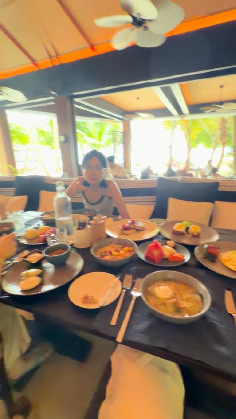 在娇丽的最后一天早上 我这一刻真的好感慨人生真的是无数个moment组成…