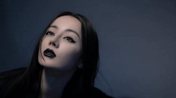 特别特别喜欢这个暗黑女造型哇