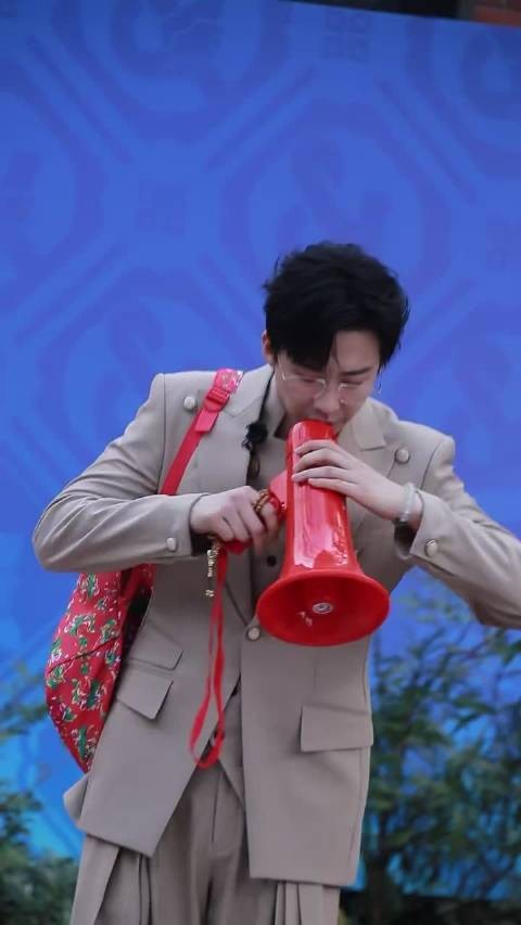 薛之谦周深刘宇宁黄子弘凡齐聚直播间