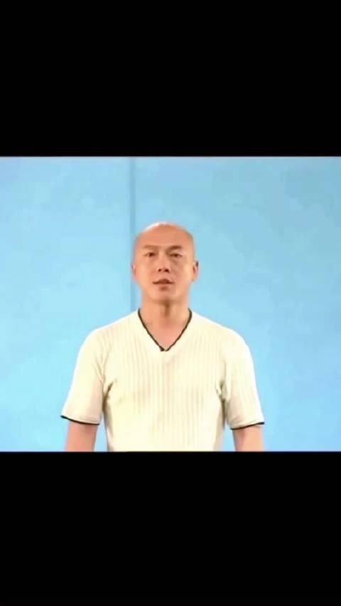 王嘉尔也有跟上了内娱热梗的一天