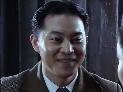 这哥们够各位学一辈子了,特别是体制内的