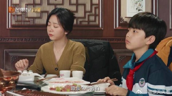小楠懂事到让人心疼 归晓主动揽下接送孩子，心甘情愿主动分担！