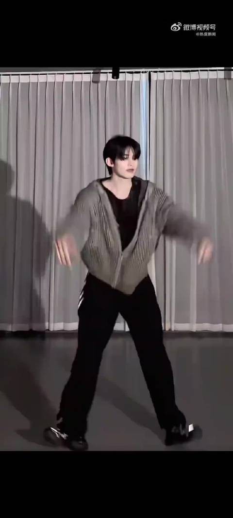 云旗神之八秒利落动作舒展姿态一眼沦陷