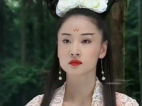 多版本邀月对比,谁是你心中的冷艳霸气经典
