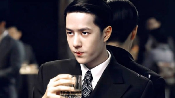 王一博演不同角色同情绪表情肢体各异