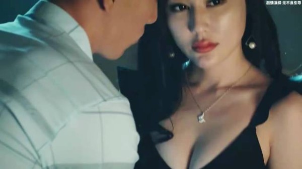 男人为了追到心仪的女孩也是绞尽脑汁