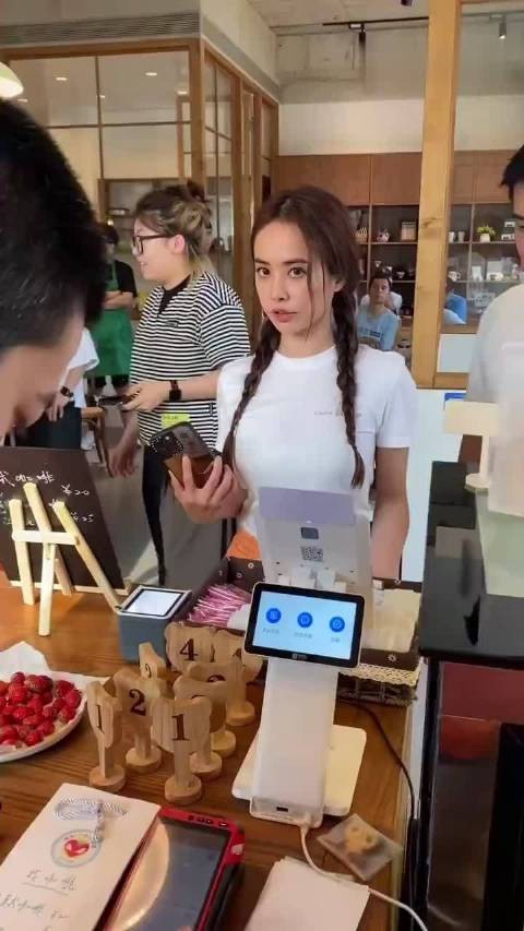 蔡依林疑不适应大陆手机支付 误付两次后慌了