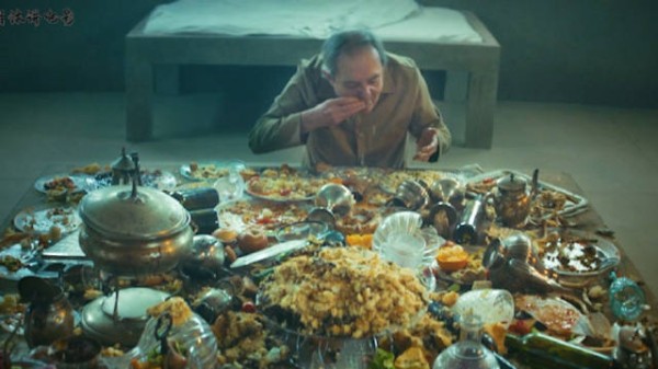 监狱里满是美食，却令犯人痛苦不已！