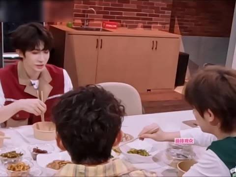 丁程鑫问刘宇咋不去舞蹈新风暴