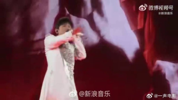 张杰深圳演唱会首唱振乾坤，国风编曲英文rap全开麦