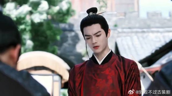 沈大人脸上笑嘻嘻，手段丝毫不软