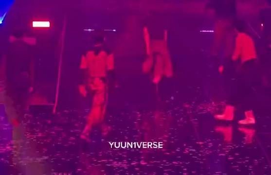 nexz舞台事故!成员Yuki在演唱会表演时裤子掉了,好不体面的出圈方式