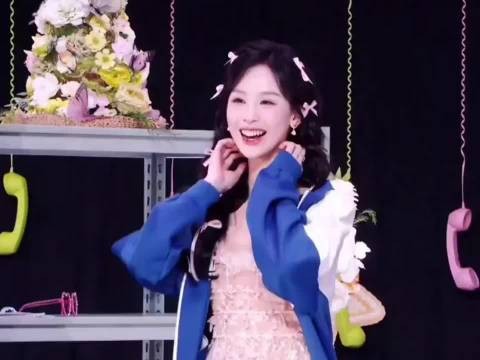 嘟嘟穿上校服完全白月光学姐 我将暗恋整个学生时代