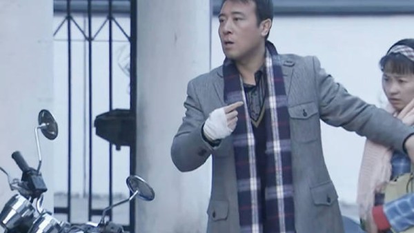 男人花辉50块雇人出气，他第一次尝到金钱的威力