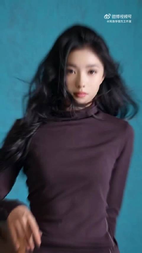 动作好轻盈,ss放过美女吧!理智追星,在合适的场合见面