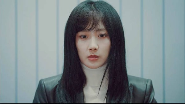 独居女孩电梯遇被通缉杀人魔,同按楼层