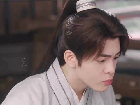“方小宝:平等的醋每一个靠近李莲花的人”