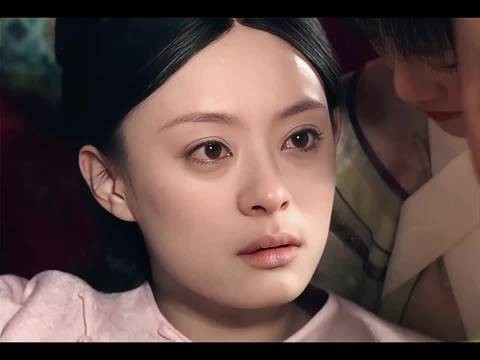 甄嬛传里面的哭戏,眼泪像断了线的珠子掉落