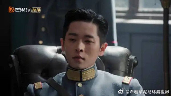 情敌考试第一名,以为虞昶轩会小气不录用,哪料破格让他当助理