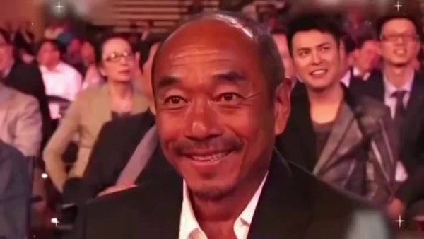 提名一出争议直接拉满，还记得倪萍当年手撕金鸡奖 ，太勇了
