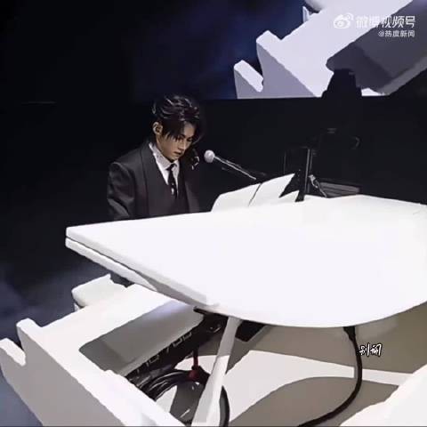 聆听云旗歌声,旋律温柔绵长治愈人心
