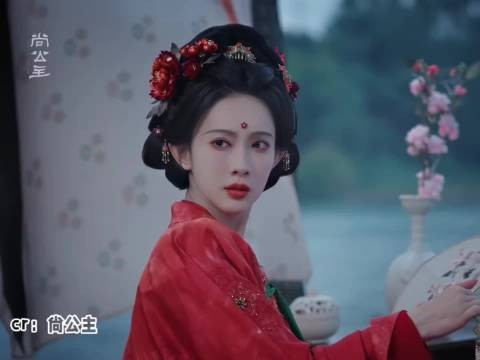 孟子义李昀锐尚公主雨夜初遇 白衣红衣氛围拉满