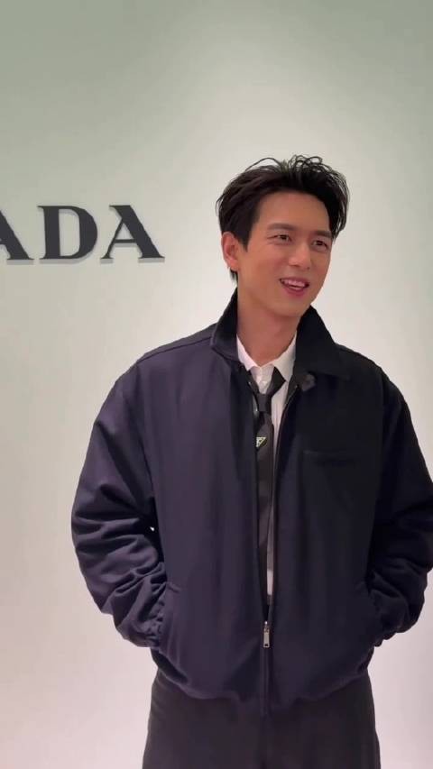 10月23日李现Prada武汉SKP店