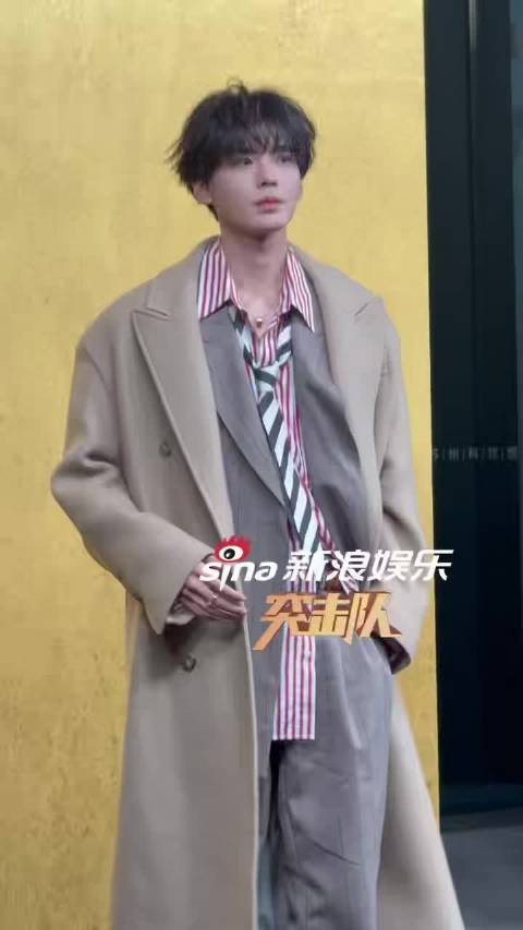 新浪娱乐突击队@Biiiii毕雯珺 最符合秋冬的一集！太帅啦