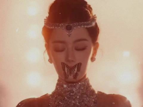 VOGUE红毯迪丽热巴蝴蝶飞走白鹿神之九秒刘亦菲压轴