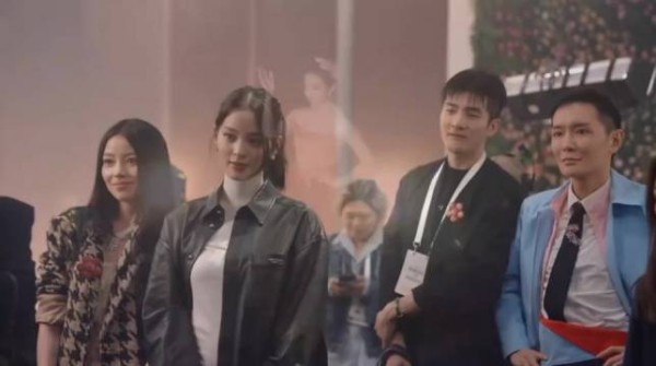 欧阳娜娜VOGUE红毯身兼三职,任创意顾问与何穗造型总监