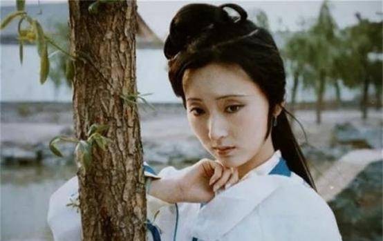 林黛玉原型:差点嫁给雍正成皇妃,与曹雪芹青梅竹马却被流言所害