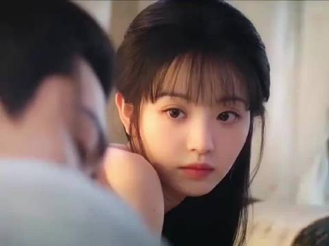田曦薇真的是教科书幼态脸,可甜可飒的百变美人