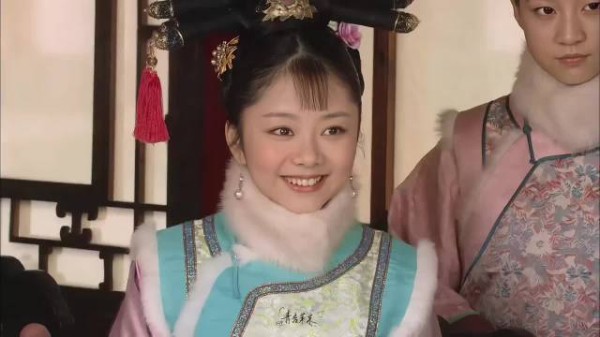 甄嬛传孙俪曾给谭松韵指导，多年后谭松韵独当一面